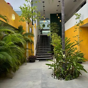 https://ixaya-hotel.hotelspuertovallarta.org