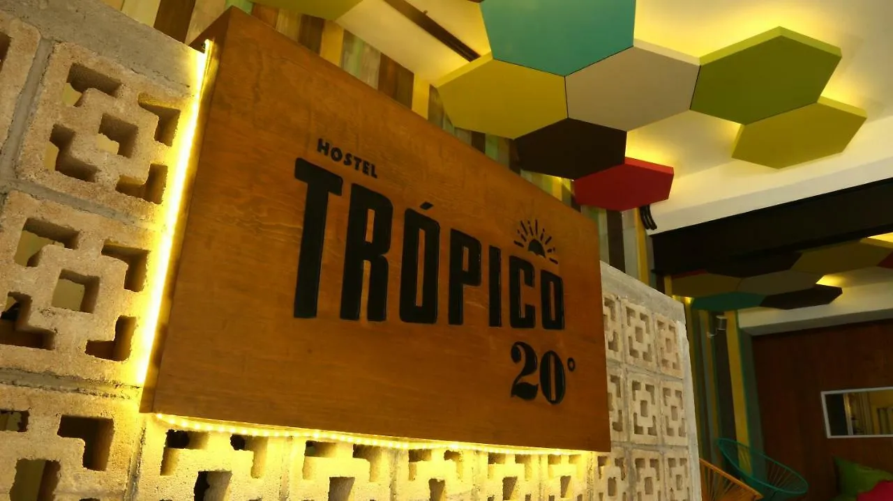 Hostel Tropico 20º Oceanfront Cozumel